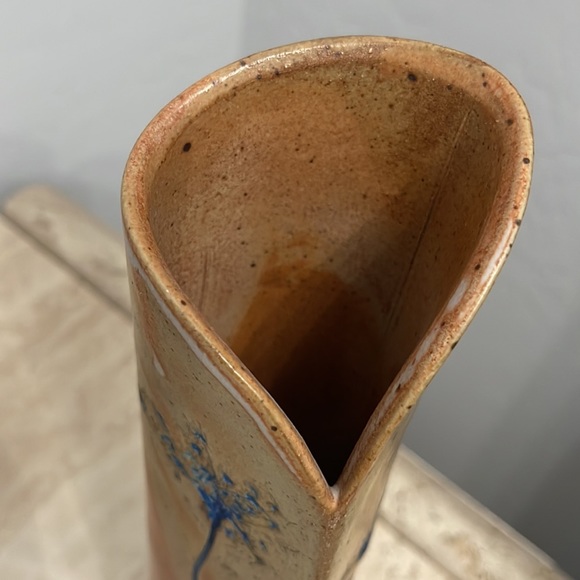 Signed handcrafted tall vase with blue flowers contemporary style - Picture 6 of 8